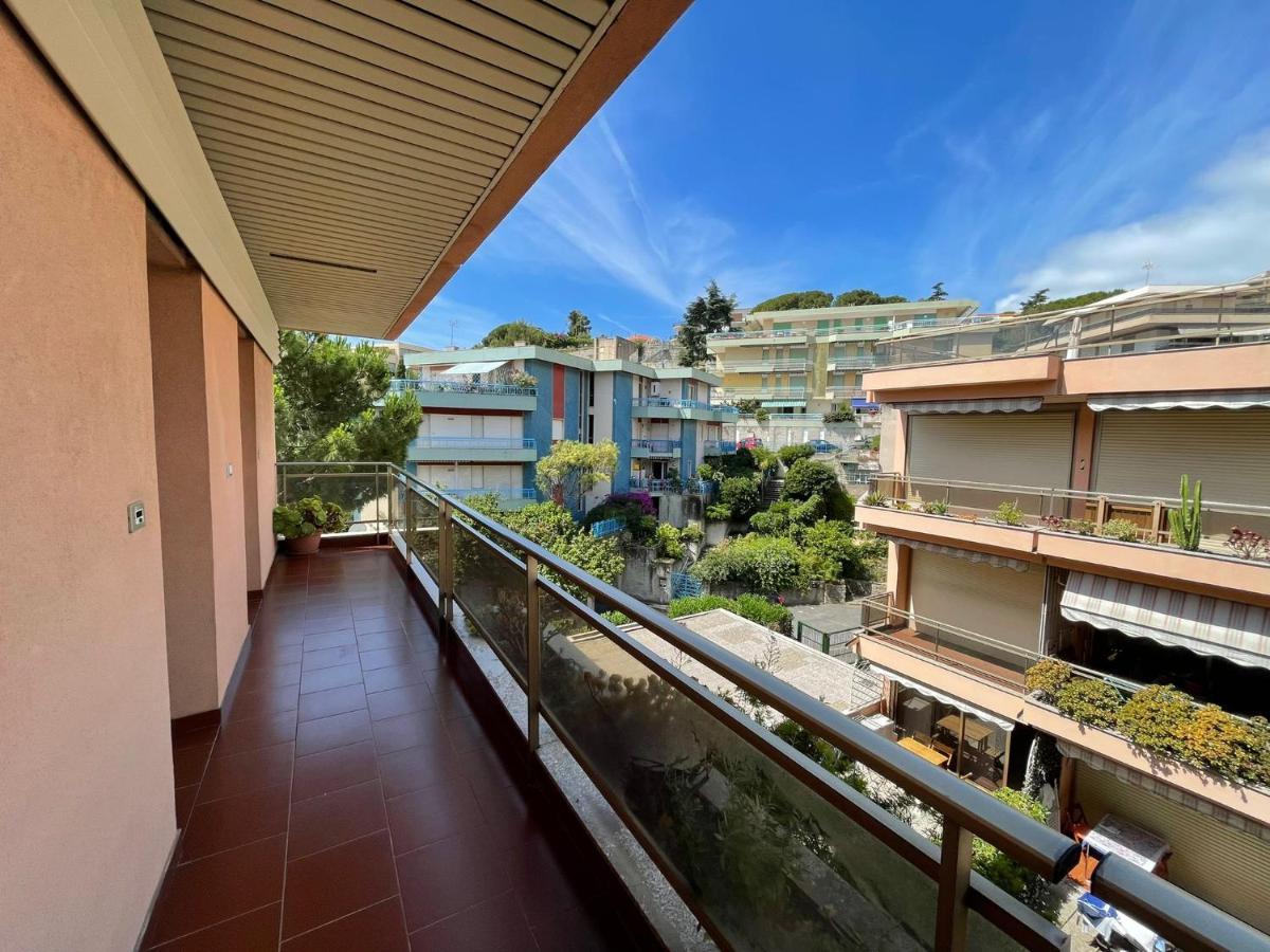Suite Mono Orchidea - Box Auto & Terrazzo San Remo Zewnętrze zdjęcie